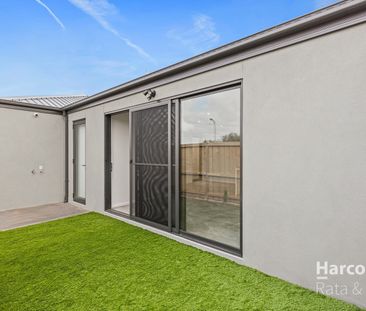 Spacious 4-Bedroom Home in Wollert - Photo 6