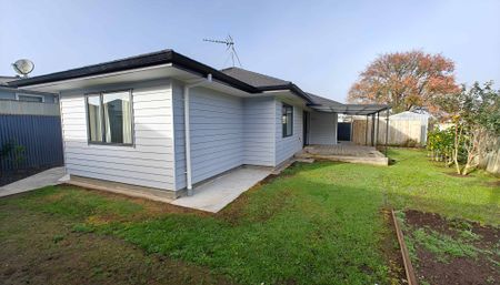 Three Bedroom Home in Convenient Location - Photo 5