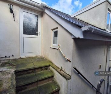 1 bedroom semi-detached house to rent - Photo 4