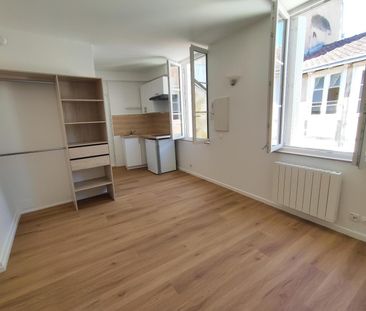 Location Appartement 1 pièce 23m² POITIERS 86000 - Photo 2