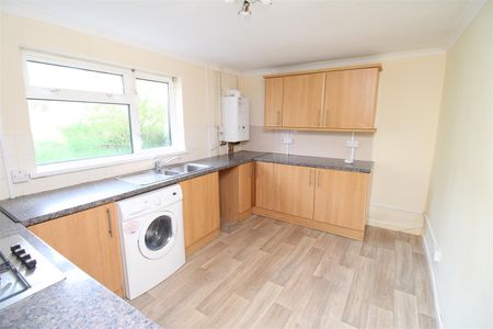 House - Terraced For Rent Heol Helig, Ebbw Vale - Photo 5