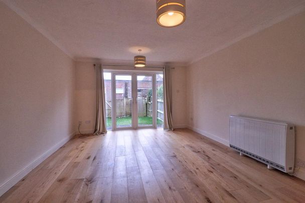 2 bedroom terraced house to rent - Photo 1