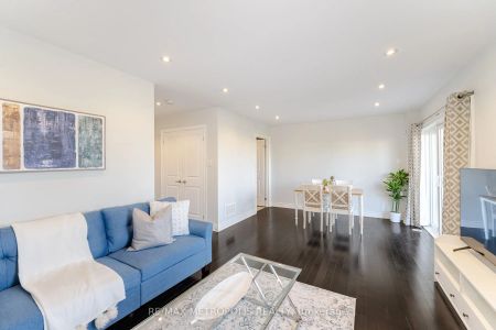 Condo Townhouse For Lease | W9246201 - Photo 3