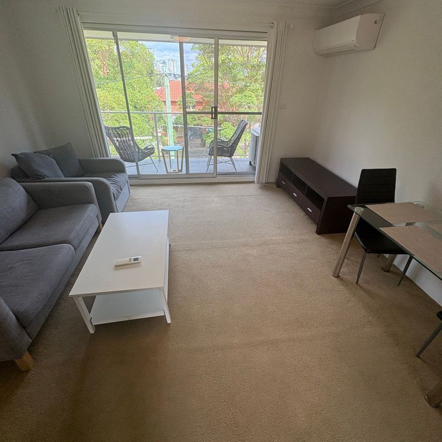 Willoughby - Photo 1