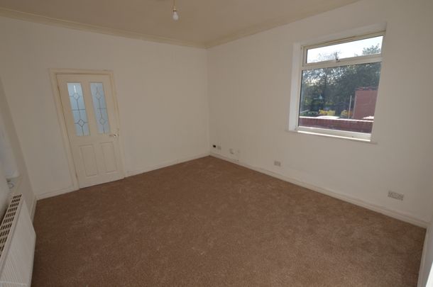 2 Bedroom Semi-Detached Bungalow - Photo 1