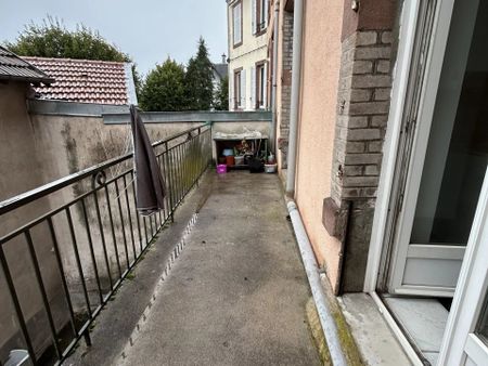 Location Appartement 4 pièces 70 m2 à Saint-Dié-des-Vosges - Photo 2