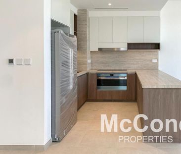 Corner Unit | Maids Room | Single Row - Photo 1