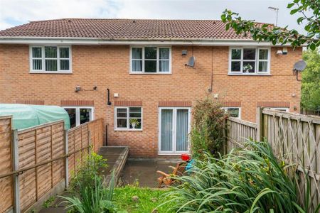 2 bedroom terraced house to rent - Photo 4