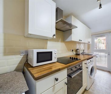 1 bedroom flat to rent - Photo 6