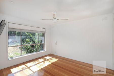 Spacious Family Home! - Photo 4