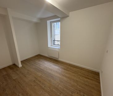 Location Appartement 2 pièces 44m² LEZIGNAN CORBIERES 11200 - Photo 2