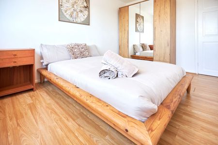 3 Bed Flat, Acorn Grove, B1 - Photo 5