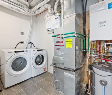 For Lease - 18 Lytham Green Circle Unit# 18, Newmarket, Ontario - Photo 5