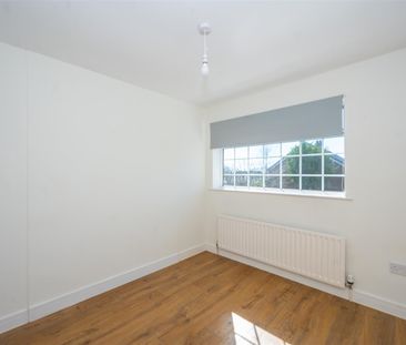 3 Bedroom Semi-Detached House for Rent - Photo 3