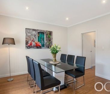 Open the Door to Effortless Style - Photo 1