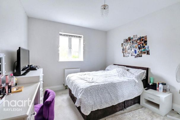 5 bedroom detached house to rent - Photo 1