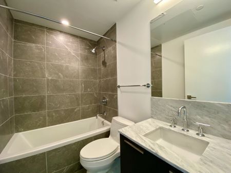For Lease - 3 Gloucester Street Unit# 3303, Toronto, Ontario - Photo 4