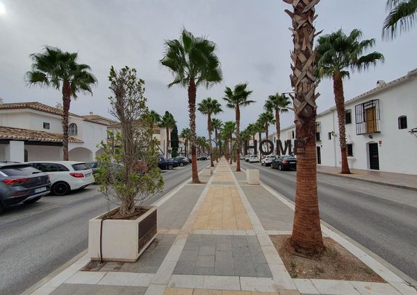 Ref 19790 – **LONG TERM RENTAL** -Great opportunity to live in the best urbanization in Fuengirola: PUEBLO LOPEZ