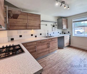 3 bedroom semi-detached house to rent - Photo 6