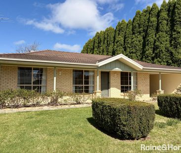 A neat, low maintenance Welby Home - Photo 2