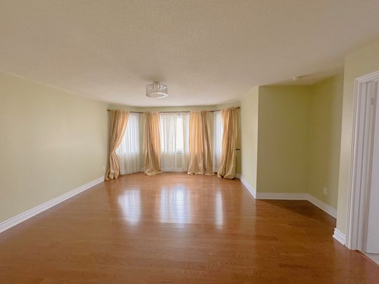 For Lease - 101 Glengordon Crescent, Markham, Ontario - Photo 1