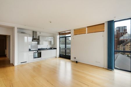 2 Bed Flat - Photo 4