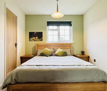 4 bedroom detached house to rent - Photo 6