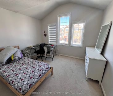 29 Lathbury Street S #main level - Photo 6