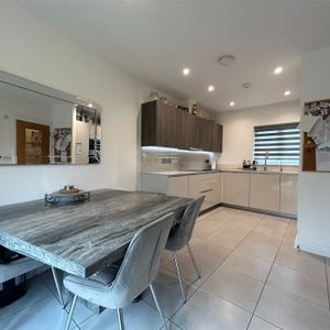 Meadowsweet Lane, Warfield Meadowsweet Lane, Warfield - Photo 2