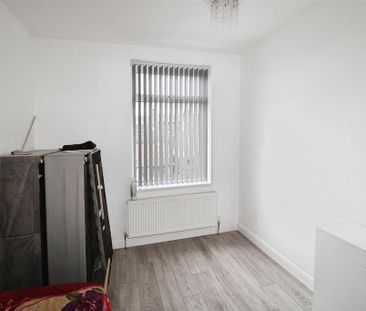 4 bedroom terraced house to rent - Photo 4