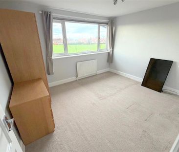 4 bedroom terraced house to rent - Photo 6