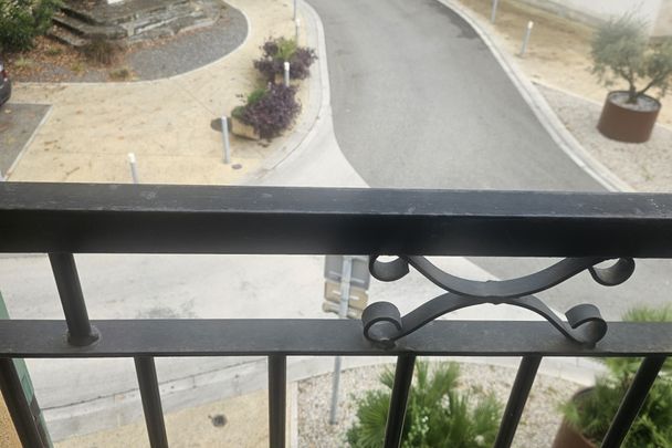 Camaret sur Aigues centre, T3 avec cave - Photo 1