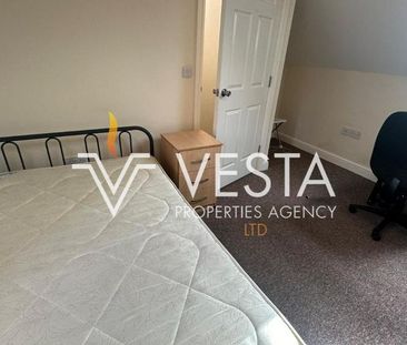 4 bedroom semi-detached house to rent - Photo 1