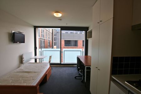 Stylish Studio Apartment- STUDENTS ONLY. - Photo 5