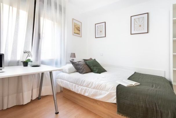 Calle de Raimundo Fernández Villaverde, Madrid, Community of Madrid 28003 - Photo 1