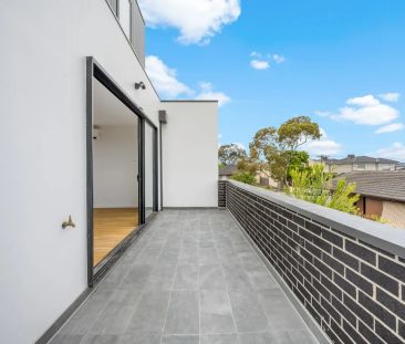 2 Bedroom Modern Townhouse - Photo 4