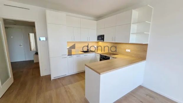 Pronájem bytu 2+kk/B, 56 m - Fotografie 1