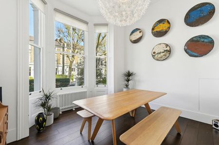 5 bedroom detached house to rent - Photo 2