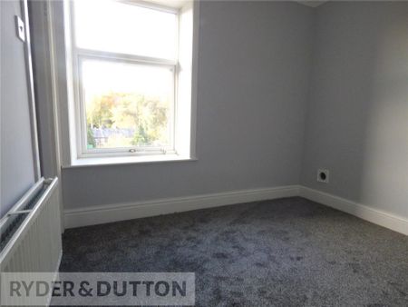 2 bedroom end of terrace house to rent - Photo 4