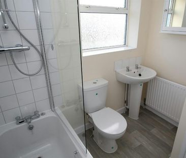 Semi-detached house to rent on - Photo 5