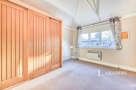 1 bedroom bungalow to rent Station Road, Puckeridge, Ware, Hertfordshire, SG11 - Photo 4