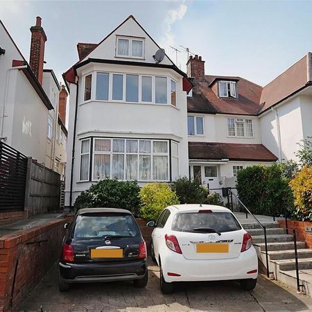 2 bedroom flat to rent - Photo 4