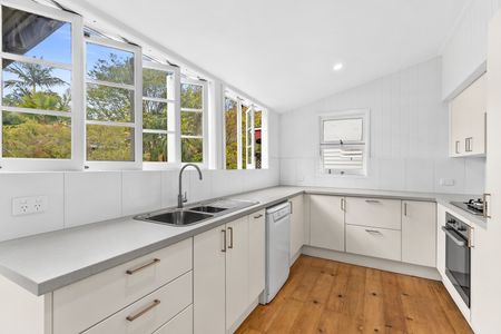 Charm and Character - Photo 3