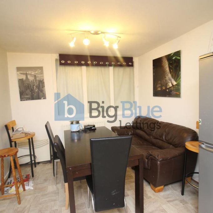 3 bedroom terraced house to rent - Photo 1