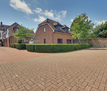 2 bedroom maisonette to rent - Photo 1