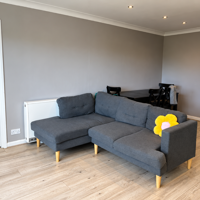 3 bedroom flat to rent - Photo 1