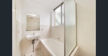 Kingsford Three Bedroom Apartment - Photo 5