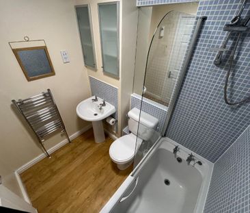 2 bedroom terraced house to rent - Photo 2