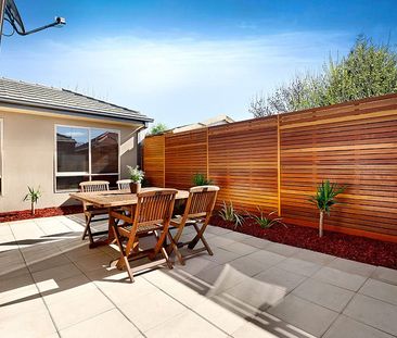 2/21 Clydesdale Road, Airport West VIC 3042 - Photo 1