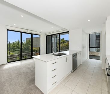 Three Bedroom Townhouse In Coombs - Photo 4